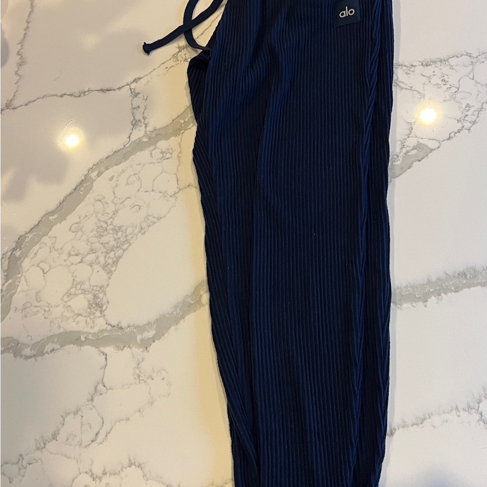 ALO Yoga Navy Muse Joggers